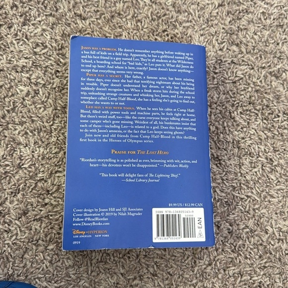 The Heroes of Olympus: The Lost Hero Book 1
Rick Riordan - Picture 3 of 6